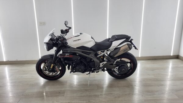 TRIUMPH SPEED TRIPLE RS - Imagen 12