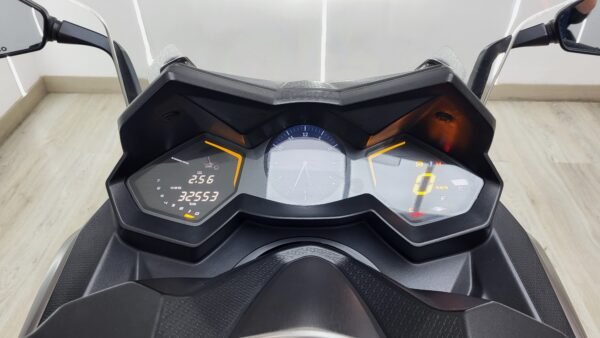 KYMCO AK 550 - Imagen 16