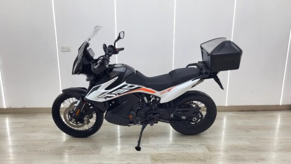 KTM 790 ADVENTURE - Imagen 11