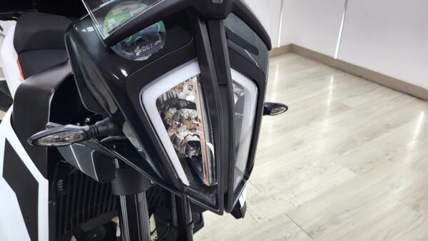 KTM 790 ADVENTURE - Imagen 9