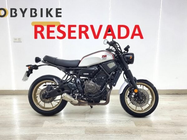 YAMAHA XSR700 X Tribute